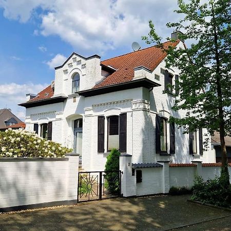 Historische Villa Mit Garten, Luxus Meerbusch Exteriér fotografie
